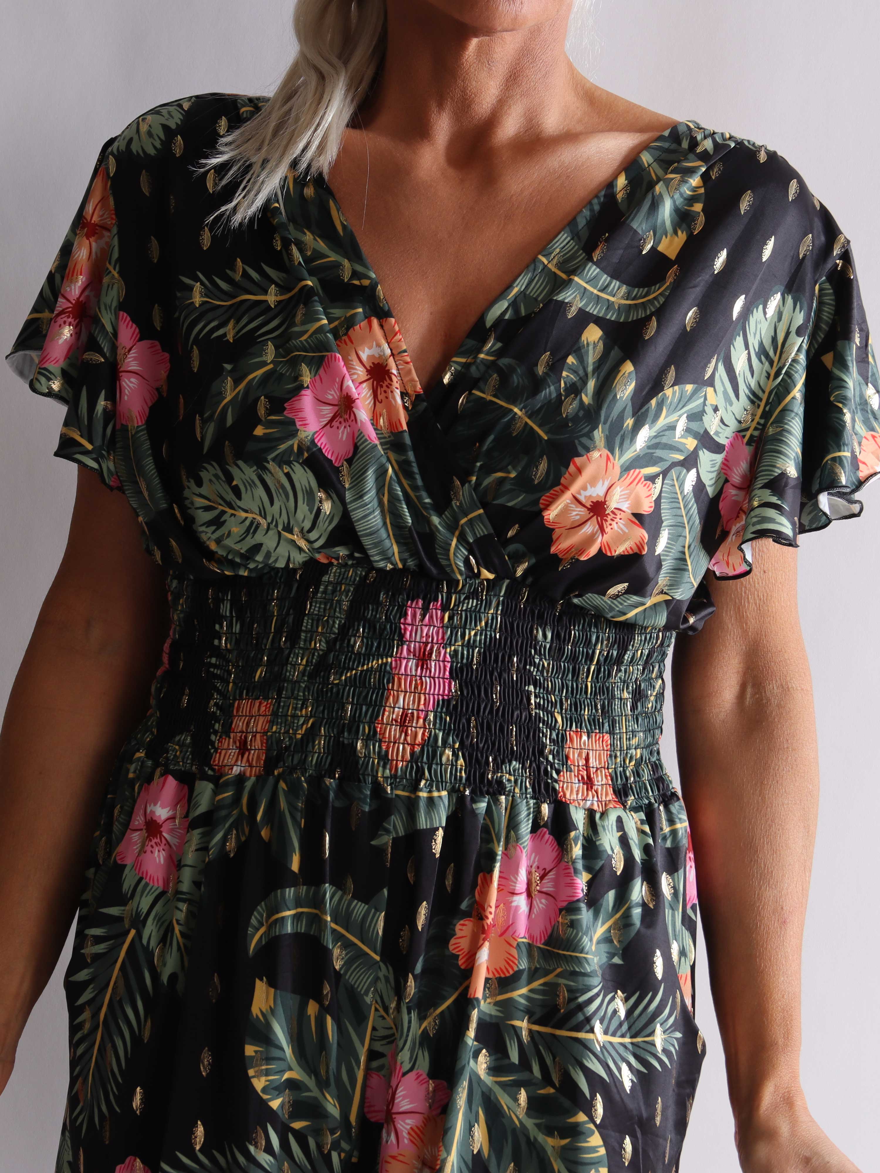 Pams Flower Playsuit - Elastisk plus size playsuit med lommer